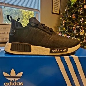 Like new adidas sneakers with original box. Size 2c. Only worn 5x